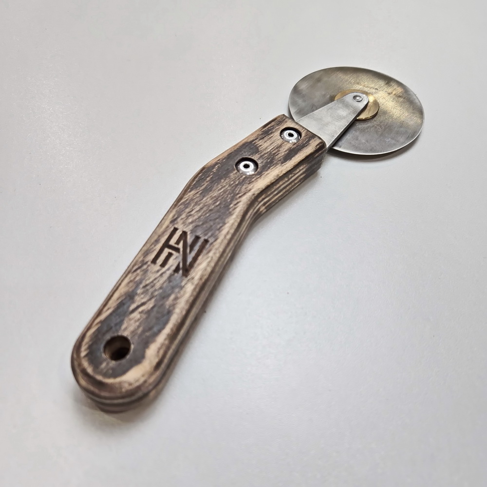 Шпатель для натяжного потолка Быстрик Ханов Шпатель для натяжного потолка Быстрик Ханов